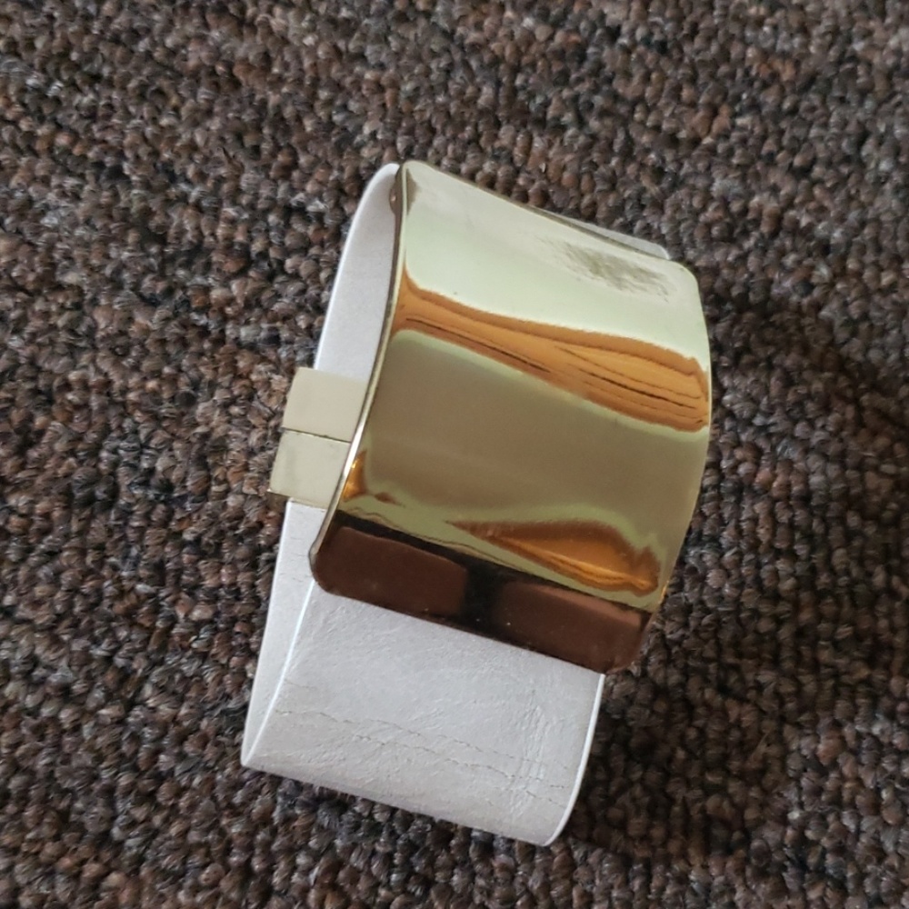 Guess bracelet.
